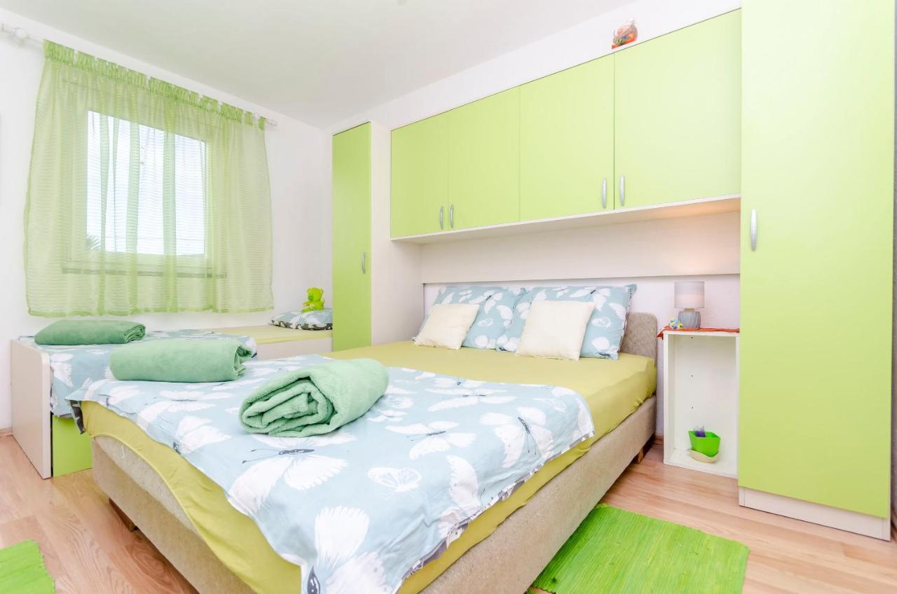 Apartment Branislava Rogoznica  Kültér fotó